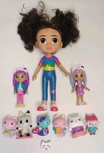 GABBY's Dollhouse Gabby's Paws & Doll & Figures lotto di 10 - Foto 1 di 8
