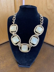Designer Faceted Confetti Lucite Necklace ~ Statement Necklace ~ Gold Tone - Picture 1 of 12