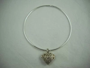 Pulsera brazalete medallón corazón filigrana esterlina ¡dulce! - Imagen 1 de 5