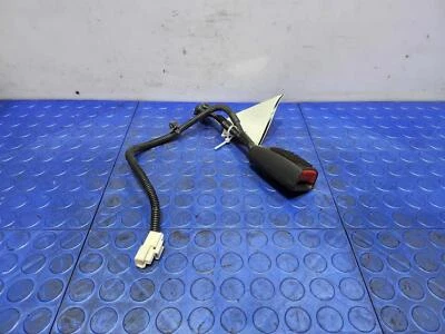 Fivela de cinto de segurança dianteiro 17-22 Kia Niro lado direito do passageiro preto fabricante de equipamento original - Imagem 1 de 4