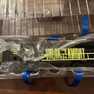 Lionel 2445150 Batman LionChief ET44 Diesel Locomotive MIB/New - Picture 1 of 6