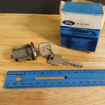 1967 - 1977 Ford Bronco Ignition Lock and Key Assembly C7DZ-7143505-B NOS OEM - Image 1 of 4