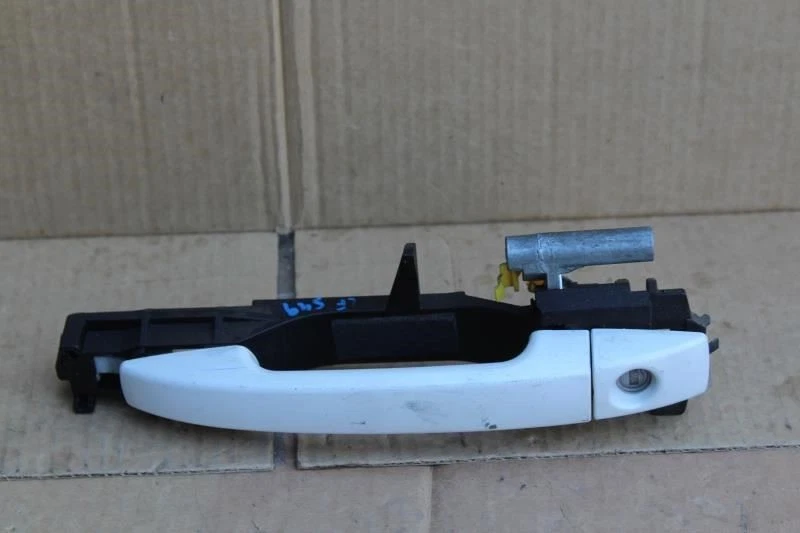 Subaru Legacy Outback 2014 manija de puerta delantera izquierda pintura blanca 37J Foto 1 de 4
