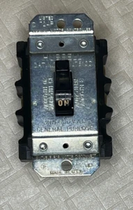 Hubbell HBL7810D Manual Motor Disconnect Switch 3 Pole 30A 600V - Picture 1 of 5