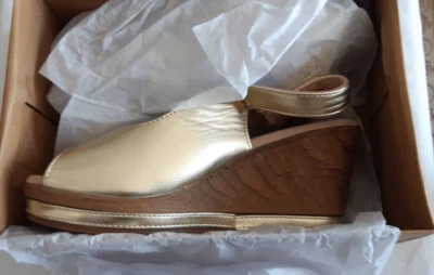 Gold wedge sole ladies shoe size 5 new by cushion walk - Image 1 of 4