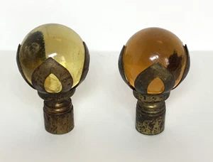 2 Vintage Art Deco Original Amber Glass Ball Brass Threaded Lamp Finials Toppers - Bild 1 von 10