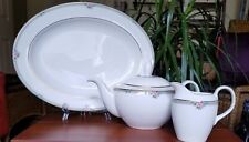 Royal Doulton New Romance Collection Amelia, tea pot, creamer and platter