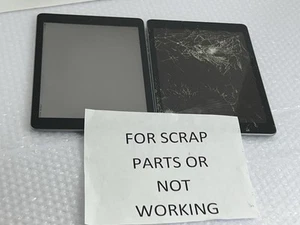 Apple iPad A1893 LOT of 2 Gray 9.7" Tablet PARTS OR NOT WORKING OR SCRAP - Afbeelding 1 van 12