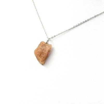 Oregon Sunstone Raw Necklace. 9.60 Ct. Oregon, U - Image 1 of 3