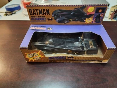 Batimóvil Toybiz 1989 Batman Control Remoto, ¡nuevo en la caja! Foto 1 de 4