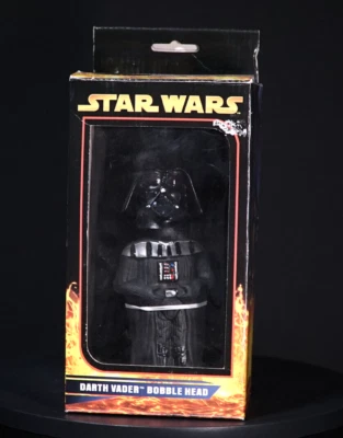 2005 COMIC IMAGES - STAR WARS - BOBBLE HEAD - DARTH VADER - Immagine 1 di 2