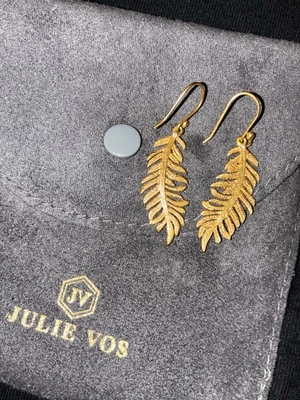 Pendientes Julie Vos chapados en oro 24K de 1,5 pulgadas de largo Foto 1 de 4
