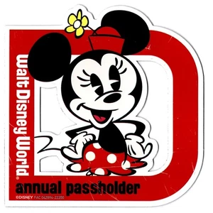 Titular del pase anual de Disney Minnie imán en forma de D - Imagen 1 de 1