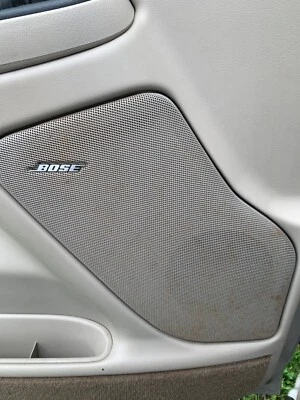 Cadillac Escalade 2002-06 puerta conductor y puerta pasajero altavoz parrilla Foto 1 de 2