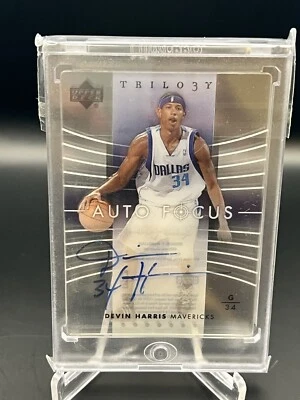 2004-05 Upper Deck Trilogy Auto Focus Devin Harris On-Card Auto #AF-DE - Image 1 of 2