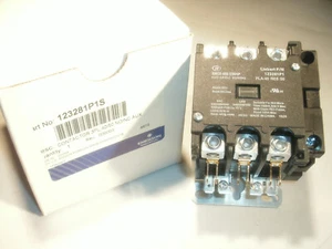 EMERSON/LIEBERT 123281P1S CONTACTOR 3P FLA 40 RES 50 24V COIL XMC0-403-ED01P - Picture 1 of 2