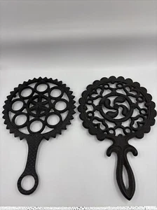 Lot 2 Vintage Gussuntersetzer 1952 JZH T-7 Tulpe, JP T9 Sechskant, Herz schwarz Markenlos Glück - Bild 1 von 24