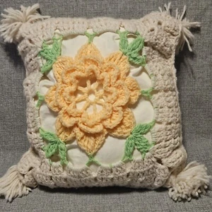 Vintage Hand Crocheted Afghan Throw Pillow 11" Peach Flower Granny Square - Picture 1 of 9