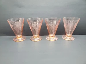 (4) Vintage rosa Vertiefung Rad geschnitten Traube Dekoration Fuß Becher - Bild 1 von 6