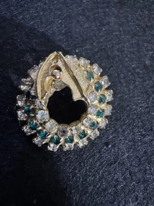 VTG Pave Gold Tone Multicolor Rhinestone Wreath Brooch Pin Unsigned - Picture 1 of 2