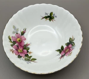 Royal Albert "Prairie Rose" Cereal Bowl - Picture 1 of 3