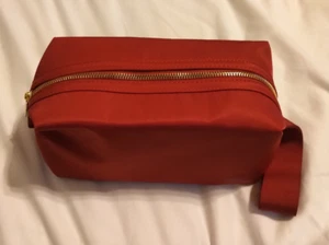 NEW BURBERRY RED TRAVEL CASE COSMETICS MAKEUP BAG ZIPPERED POUCH WITH STRAP - Picture 1 of 11