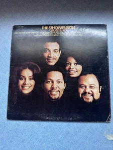 LP-THE 5TH DIMENSION-Greatest Hits 1970 Stoned Soul Picnic, Aquarius, Carpet Man - Imagen 1 de 3