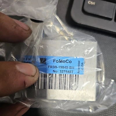 Válvula de expansión Ford Mustang FR3B-19849-BH  Foto 1 de 4