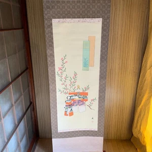 Kazuho Hirai Hina bambola giapponese da appendere rotolo Kakejiku cultura asiatica immagine - Foto 1 di 9