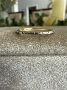 14k Two Tone Detailed Band - Picture 1 of 7