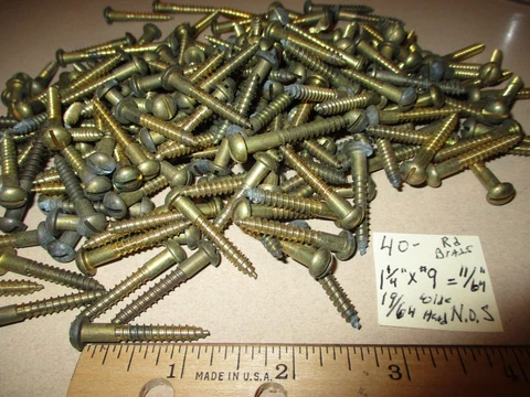 40-VINTAGE SOLID BRASS WOOD SCREWS WITH ROUND SLOT HEADS 1 1/4" LONG X #9=11/64" Cover
