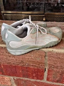 PUMA WOMENS Athletic Running Walking TENNIS SHOES SIZE 10 Used - Picture 1 of 5