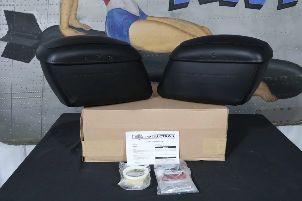 53061-00B NUEVO OEM 2000-2017 HARLEY-DAVIDSON SOFTAIL KIT DE ALFORJA DE BLOQUEO RÍGIDO Foto 1 de 4