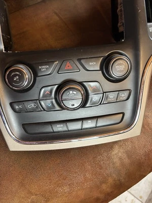 Jeep Grand Cherokee Laredo 2014-2014 calefacción climatizador panel con bisel Foto 1 de 4