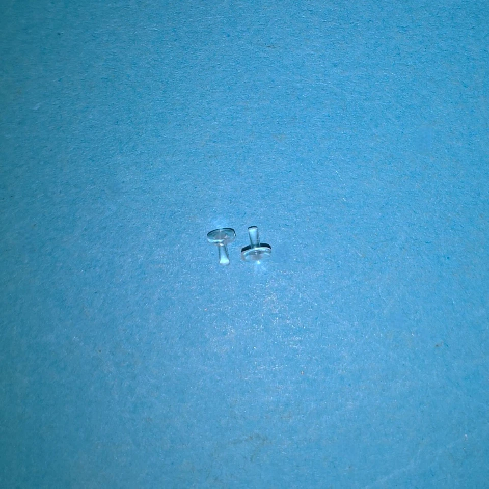 Corgi GMC PD-4501 Greyhound Scenicruiser Spare Pair Headlight Lenses G1.3 - Image 1 of 1