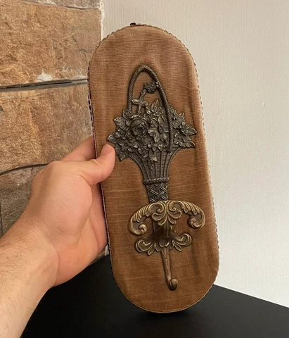 Vintage single Clothes heads Holder board wood French Hand Embroidered⭐ Cover
