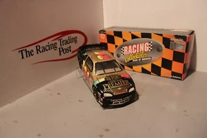 1997 Jeff Gordon Dupont Chroma Premier 1/24 Action RCCA NASCAR Diecast - Picture 1 of 1