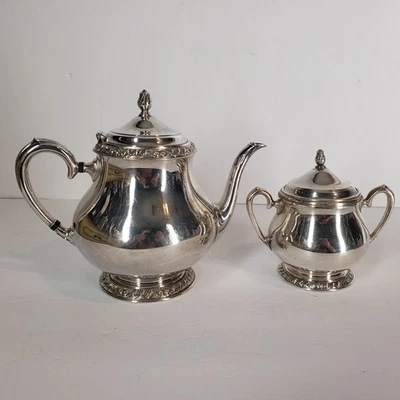 Tea Pot Victorian Silver Plate Tudor Queen Bess Henley Community 1940 ~ 1950 - Image 1 of 4