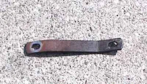 John Deere(86-E21) 400 - Kohler K532 - Carburator Brace Arm - Picture 1 of 1