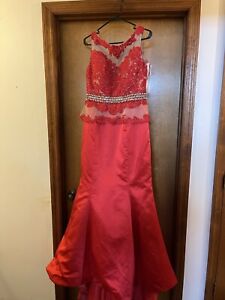 Red Sherri Hill Prom Dress