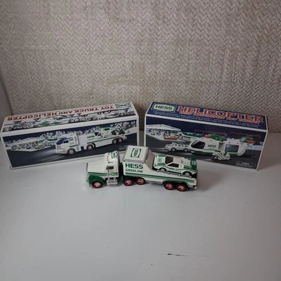 Camión de juguete y helicóptero Hess 2006 2001 cajas + 1991 camión corredor conjunto lote Foto 1 de 4