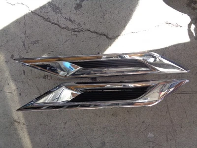 2011 - 2014 Cadillac CTS Side Left Right Fender Trim Molding Chrome Vent OEM  - Image 1 of 2