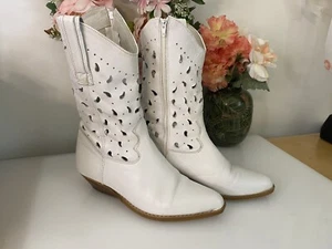 B.L.T. Santa Barbara Perforated Leather Western Boots Made in Spain Size 6 White - Picture 1 of 24