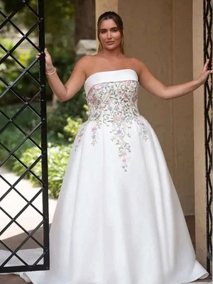 Vestido de novia Essense of Australia D4217 talla 18 Foto 1 de 3