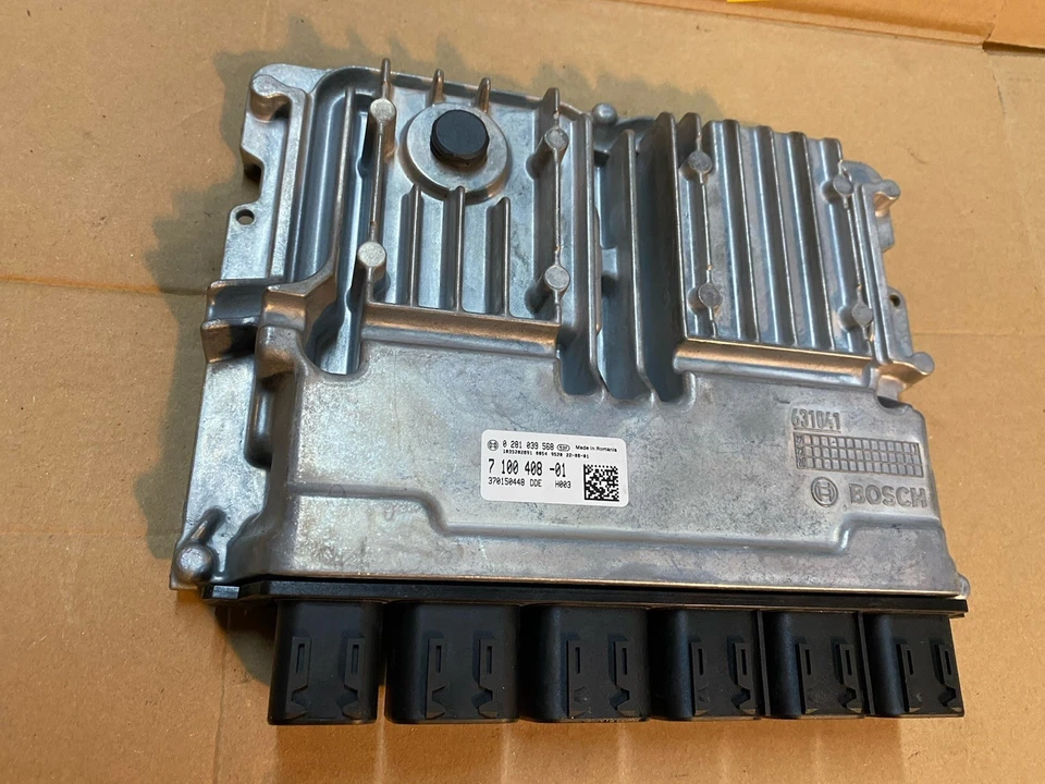 0281039568 CENTRALINA MOTORE BMW X3 G01 X4 G02 X5 G05 ECU 7100408 2.0d BITURBO - Immagine 1 di 4