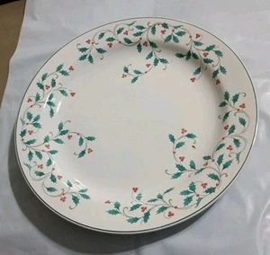 Ming Pao Holly Lace Christmas China 10 1/2" Dinner Plate (BB) - Picture 1 of 2