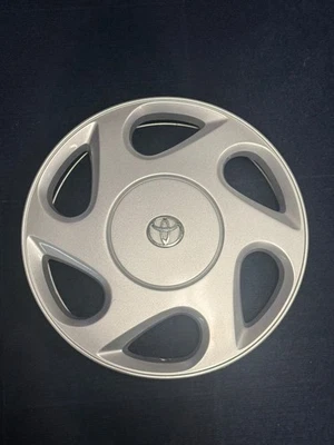 Tapacubos/cubierta de rueda OEM 1997-1999 Toyota Camry 42621-AA040 61089 Foto 1 de 2
