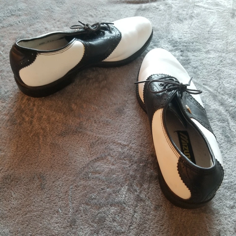 Mizuno Womens Golf Shoes White Black Leather Lace-Up Spiked Comfort Size 6.5 - Image 1 of 4