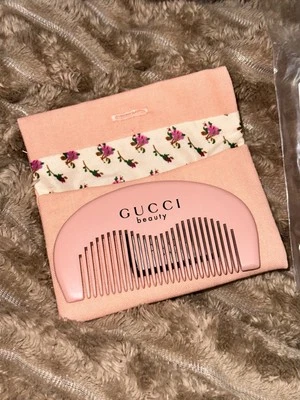 Bolso Gucci Beauty Pequeño Peine y Bolsa Rosa Flor Foto 1 de 3