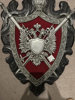 Escudo de caballero medieval de metal de madera de 26" H x 19" W escudo escudo de pared escudo Foto 1 de 4